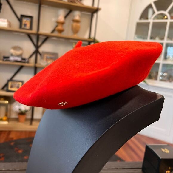 Gucci Vibrant Red Beret with Gold Accent - Picture 1 of 7